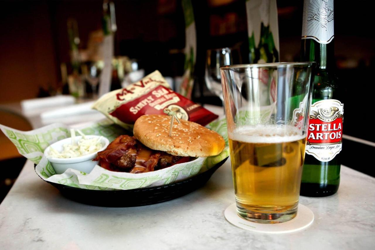 底特律布莱顿万怡酒店 布赖顿 外观 照片